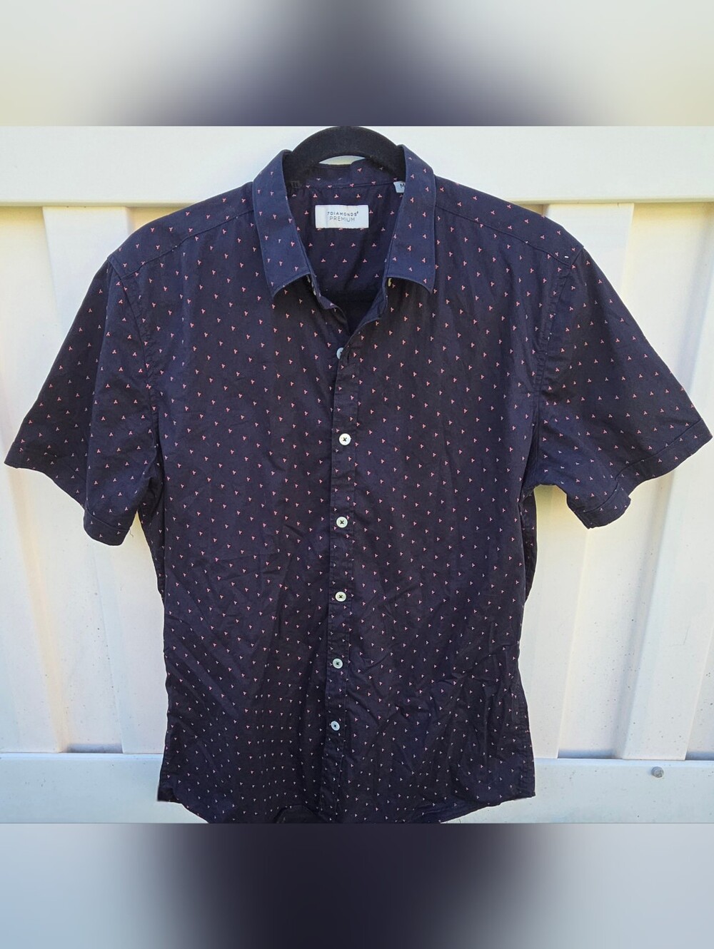 7 Diamonds Premium Men's Button Up Shirt Size Medium. Smart Casual, Preppy